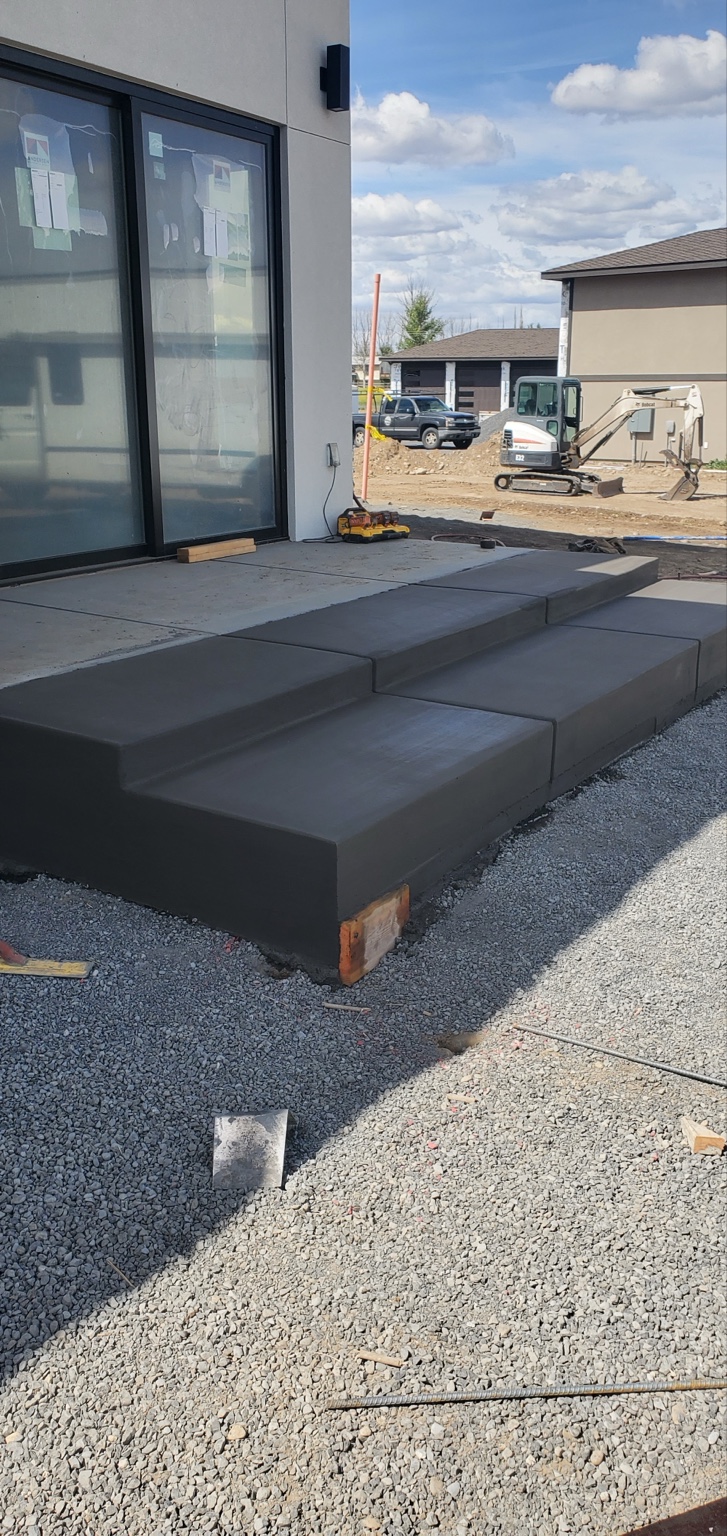 New concrete entry steps